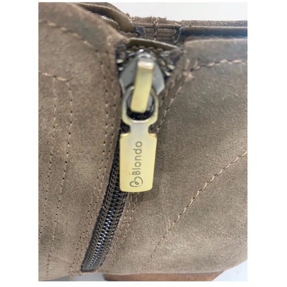Blondo waterproof ankle booties. Taupe grey suede w/ inside zippers. - Picture 5 of 6